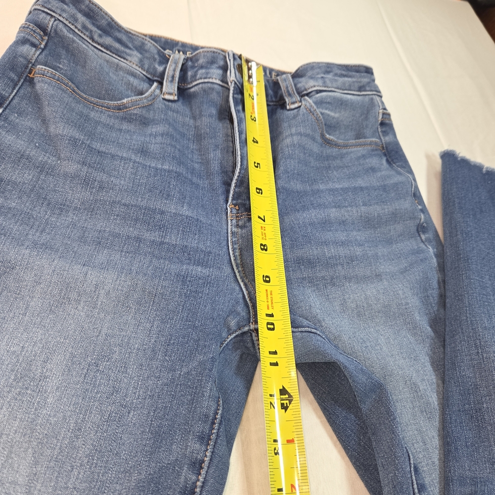 American Eagle Outfitters Light Blue Raw Edged Jeggins. Size 4. PPCP - Picture 5 of 10